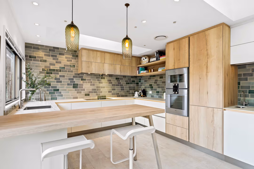 Braun kitchen detail