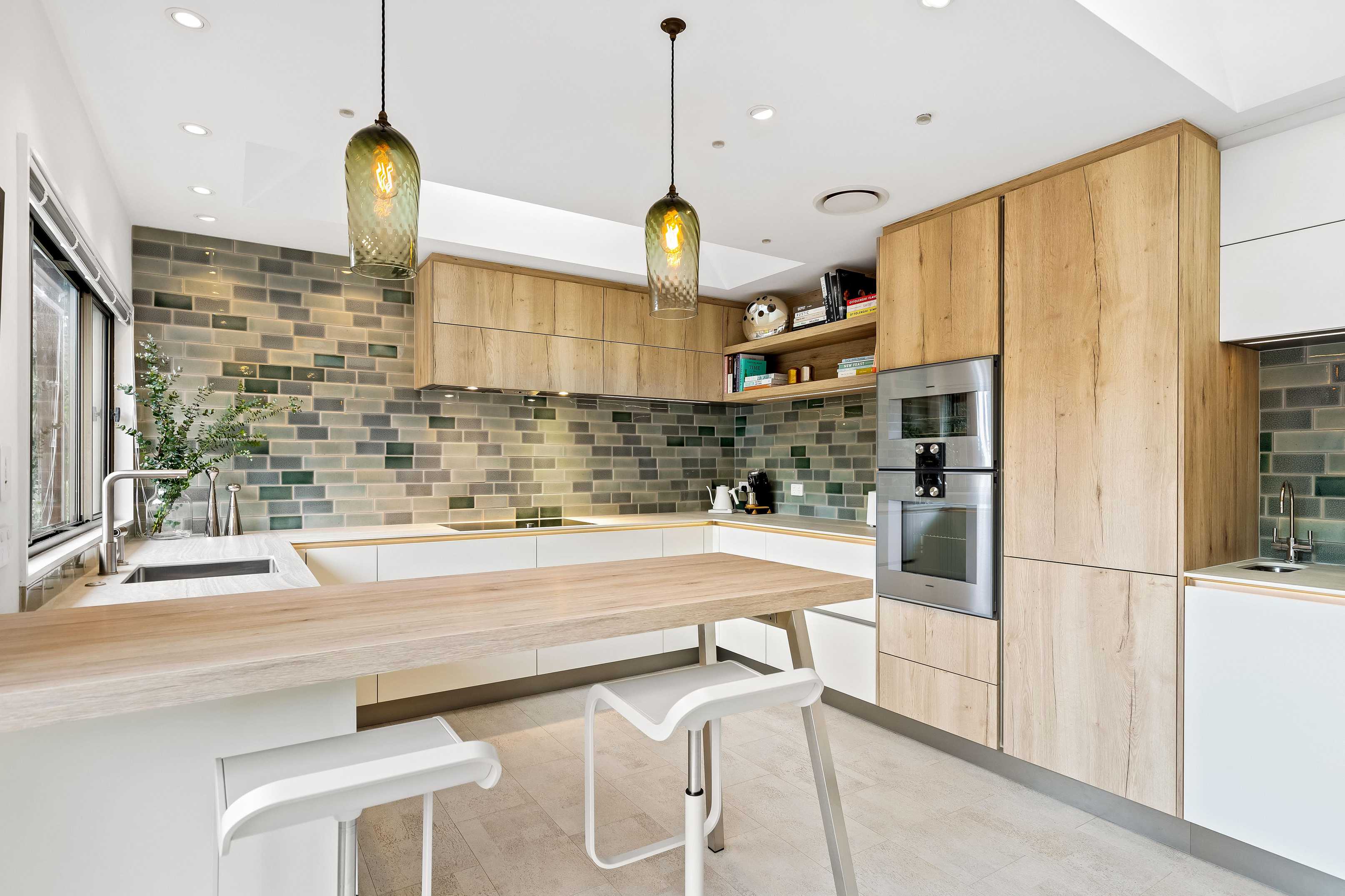 Braun kitchen detail