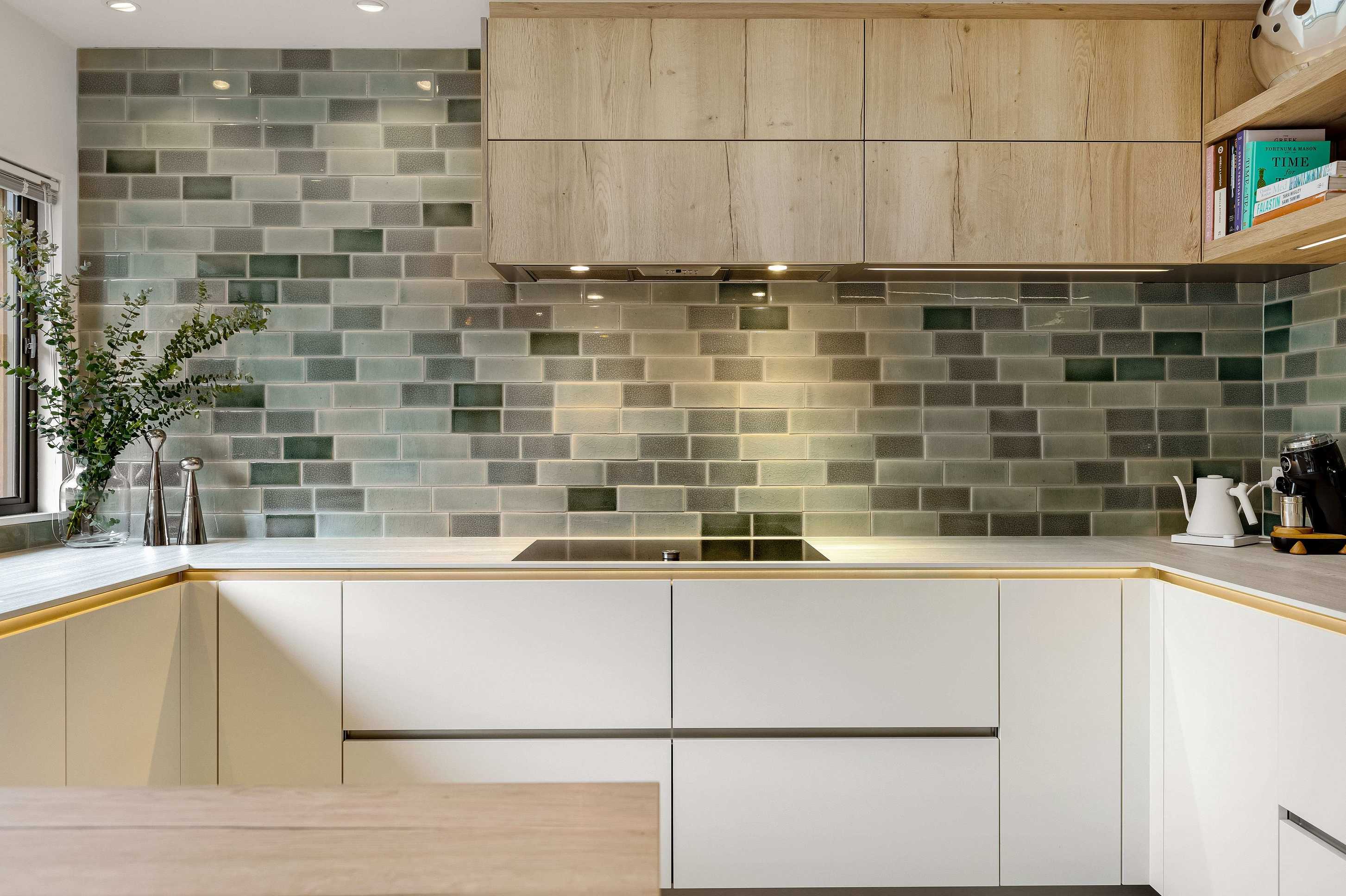 Braun kitchen detail