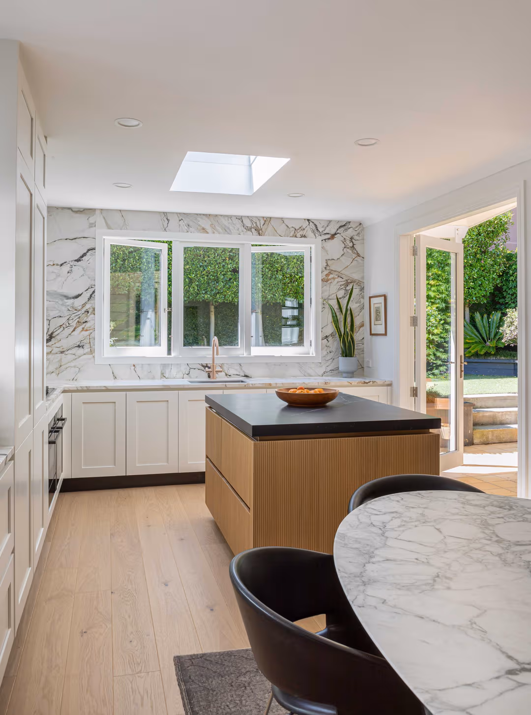 De La Ray kitchen detail