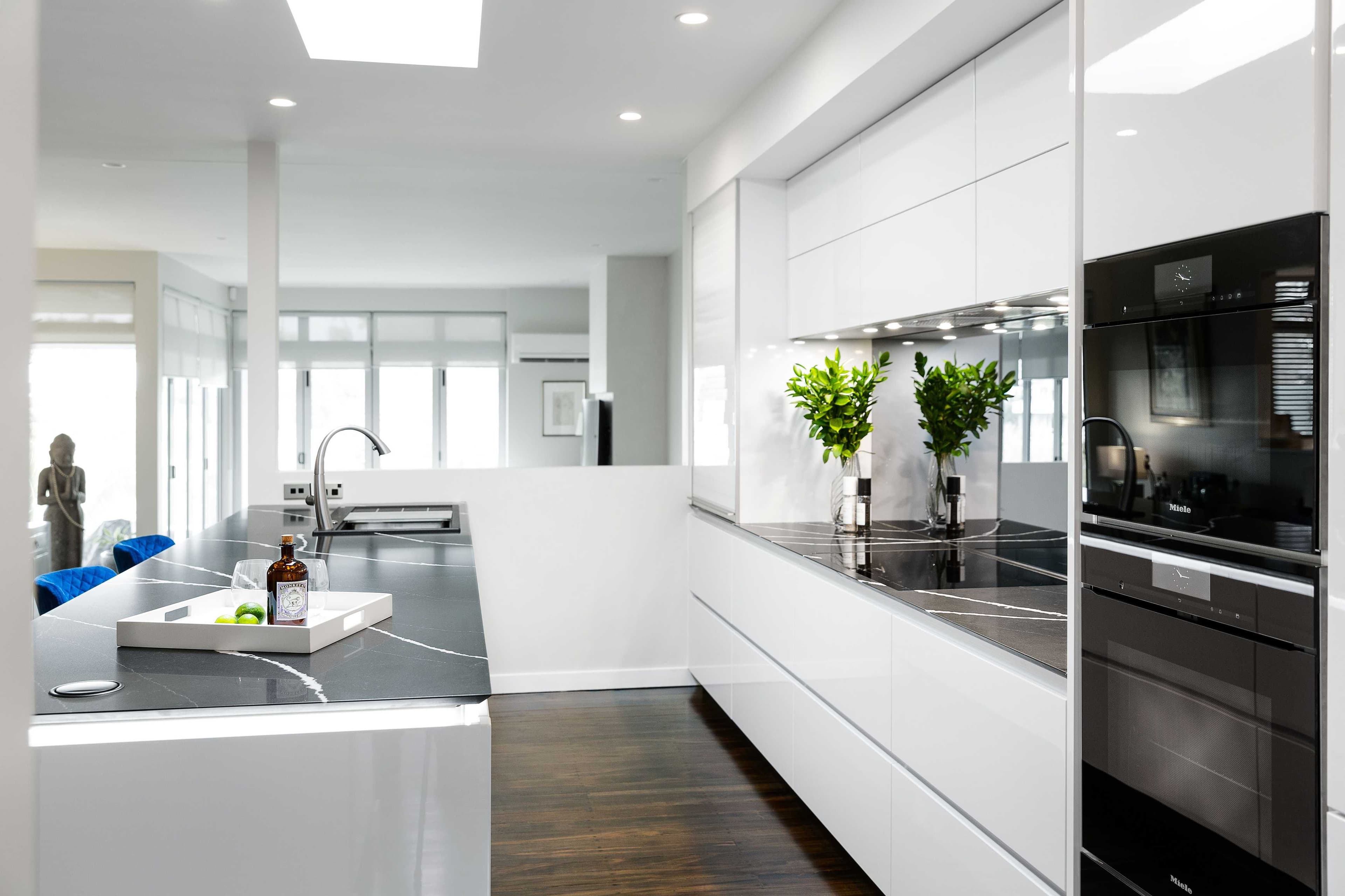 Mike Lambdin kitchen detail