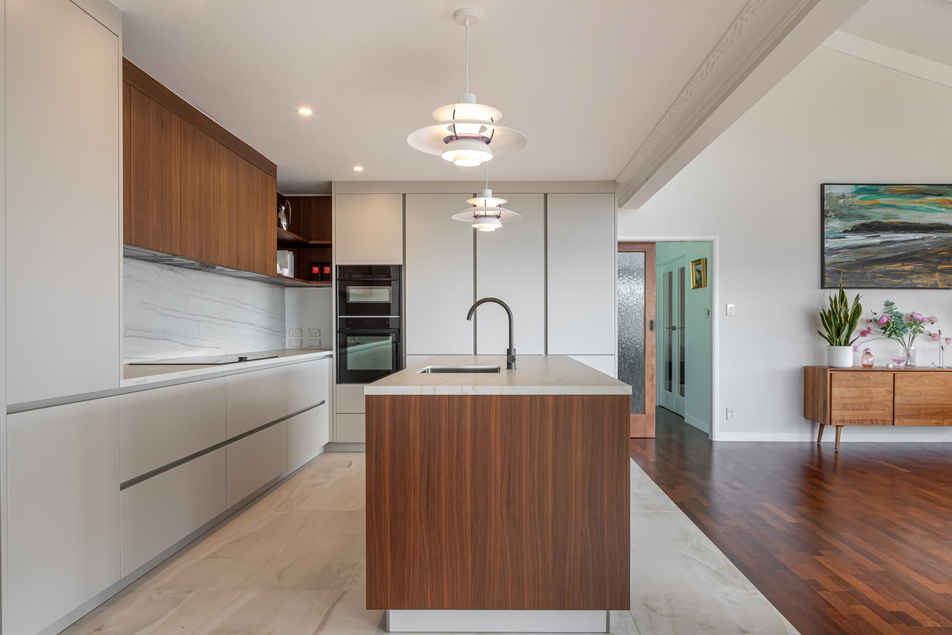 Handleless drawers and wall ovens