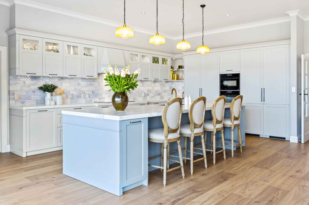 Newly built kitchen highlighting statement lighting as a kitchen design trend in 2023